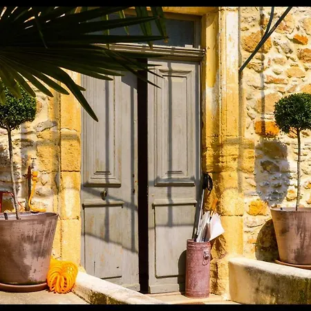 Σπίτι διακοπών Proche Uzes - Maison De Charme-tres Confortable-piscine Chauffee Saint-Pons-la-Calm