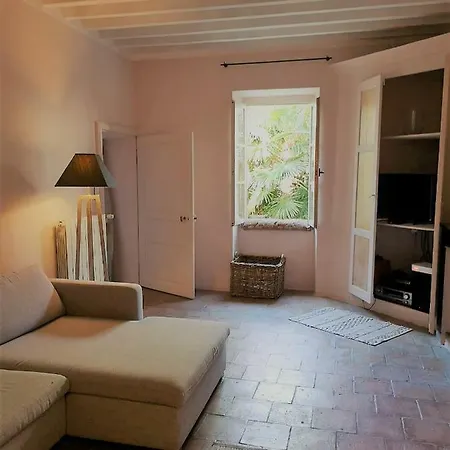 Proche Uzes - Maison De Charme-tres Confortable-piscine Chauffee Σπίτι διακοπών *