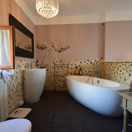 Σπίτι διακοπών Proche Uzes - Maison De Charme-tres Confortable-piscine Chauffee *